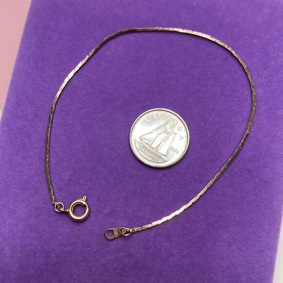 💛 Classic Gold Cobra Link Chain Bracelet - Picture 2 of 3